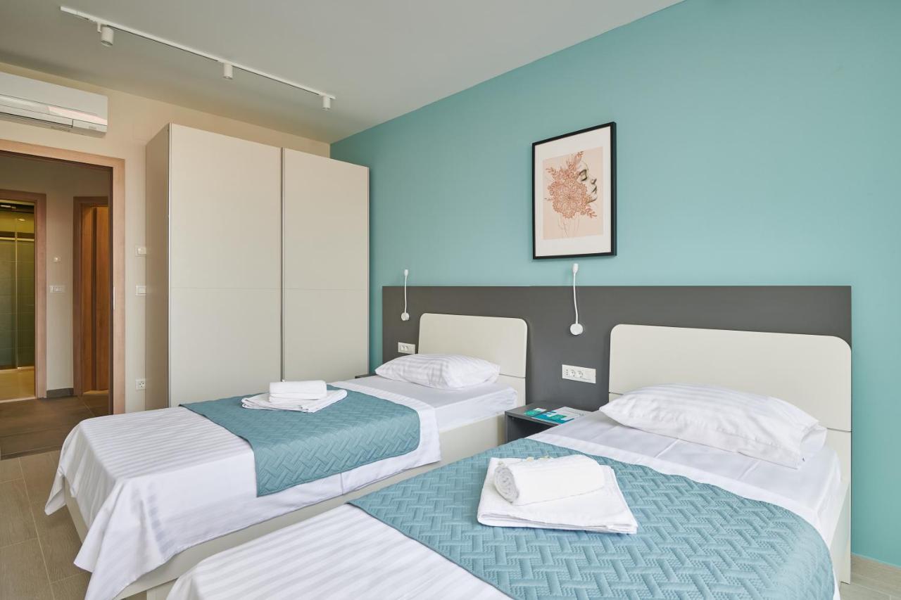 Tiffany Apartments ซัฟทัท ภายนอก รูปภาพ